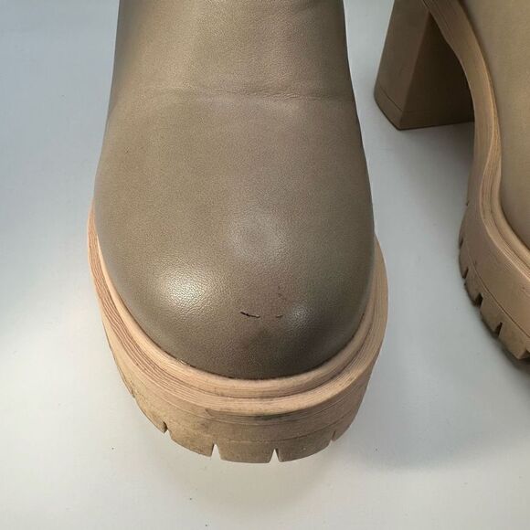 CUSHIONAIRE Women's chelsea boot +Memory Foam 9 TAUPE - Picture 8 of 8